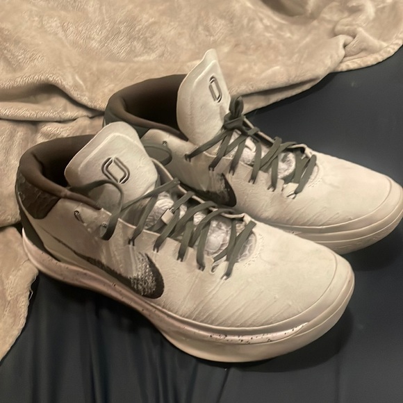 Nike Kobe Limited edition University of Oregon